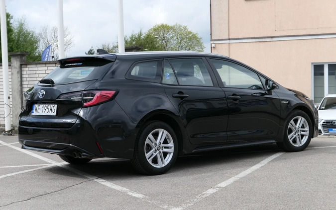 Toyota Corolla cena 103900 przebieg: 64000, rok produkcji 2019 z Suwałki małe 137